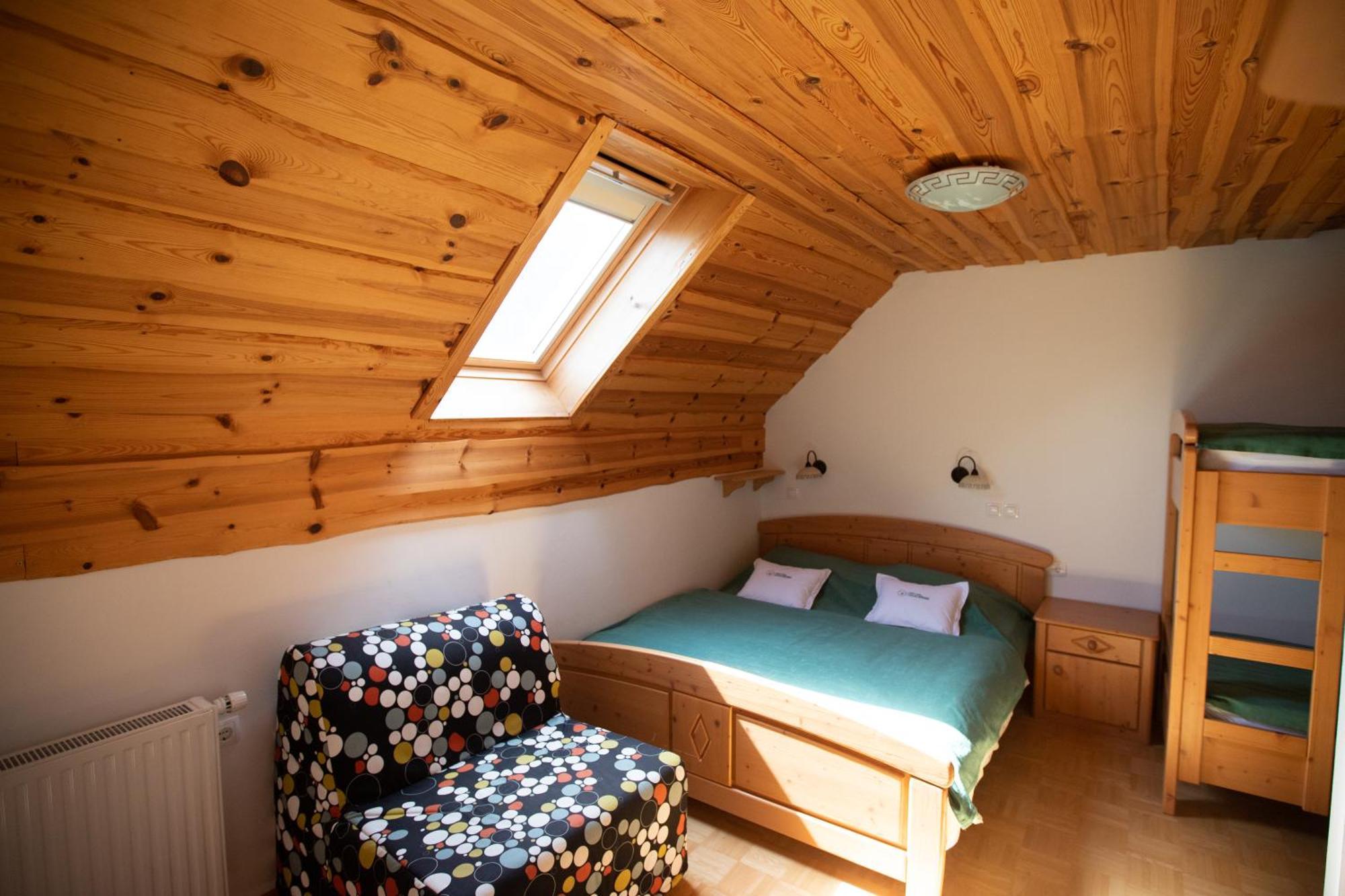 Tourist Farm Gradisnik Apartman Solčava Kültér fotó