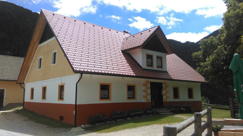 Tourist Farm Gradisnik Apartman Solčava Kültér fotó