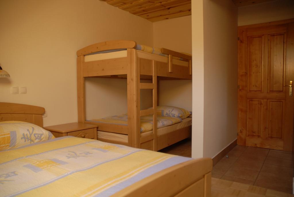 Tourist Farm Gradisnik Apartman Solčava Kültér fotó