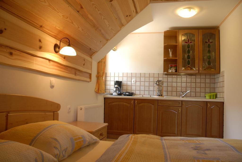 Tourist Farm Gradisnik Apartman Solčava Kültér fotó